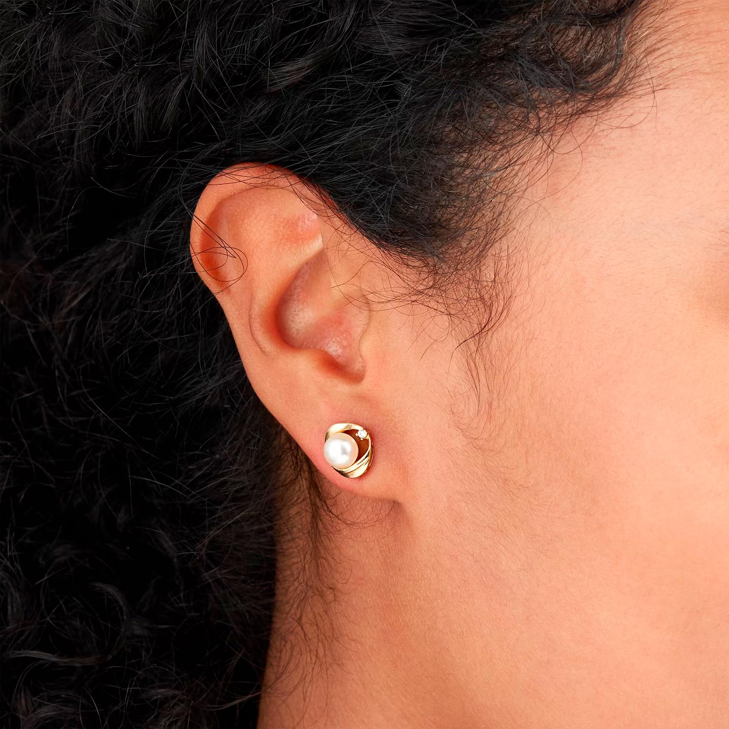 9ct Yellow Gold Fluid Pearl 0.04ct Stud Earrings