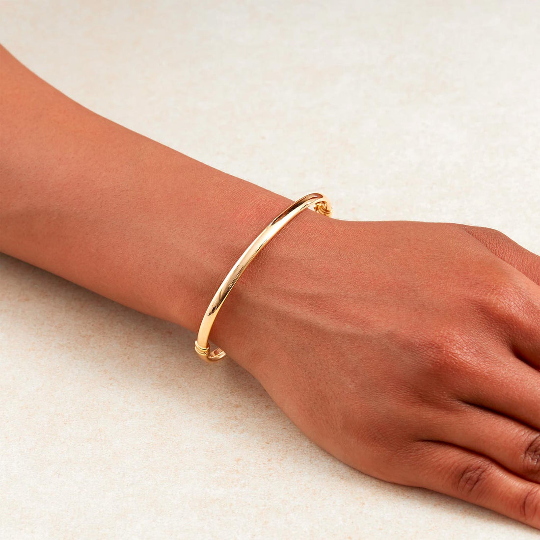 9ct Yellow Gold Hinged Bangle