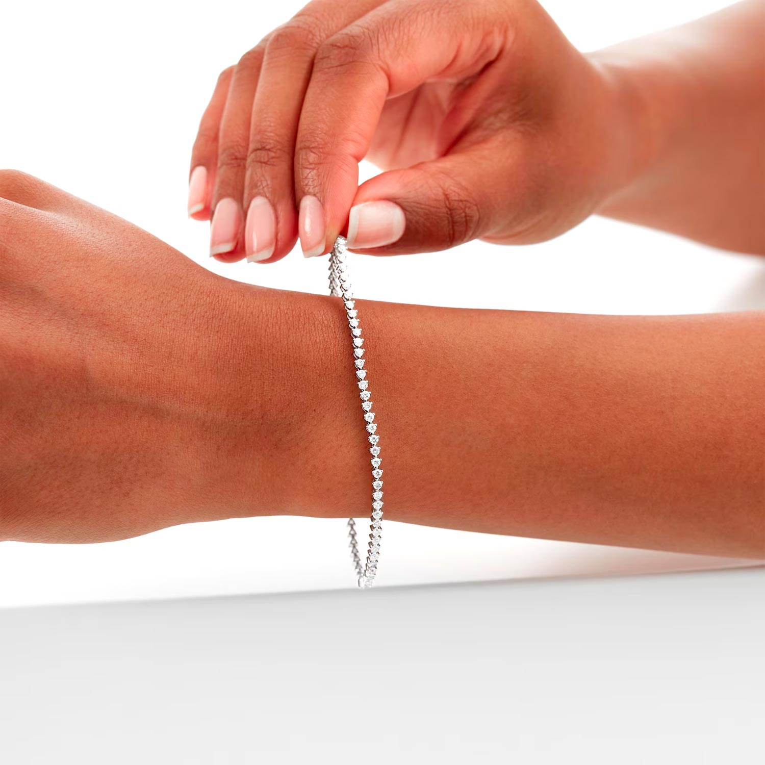 18ct White Gold 2cttw Line Bracelet