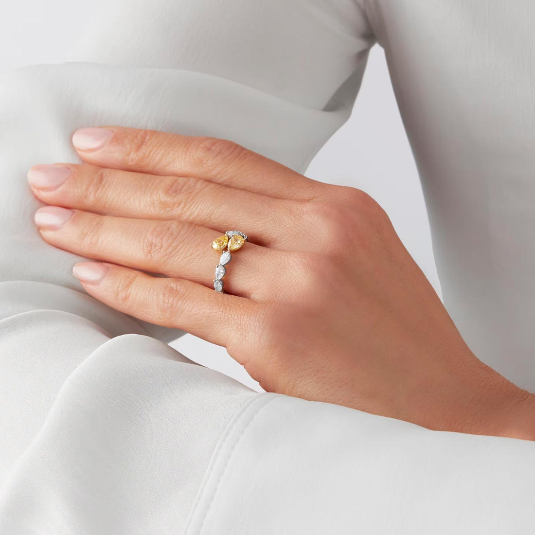 18ct Yellow & White Pear Cut Diamond Ring