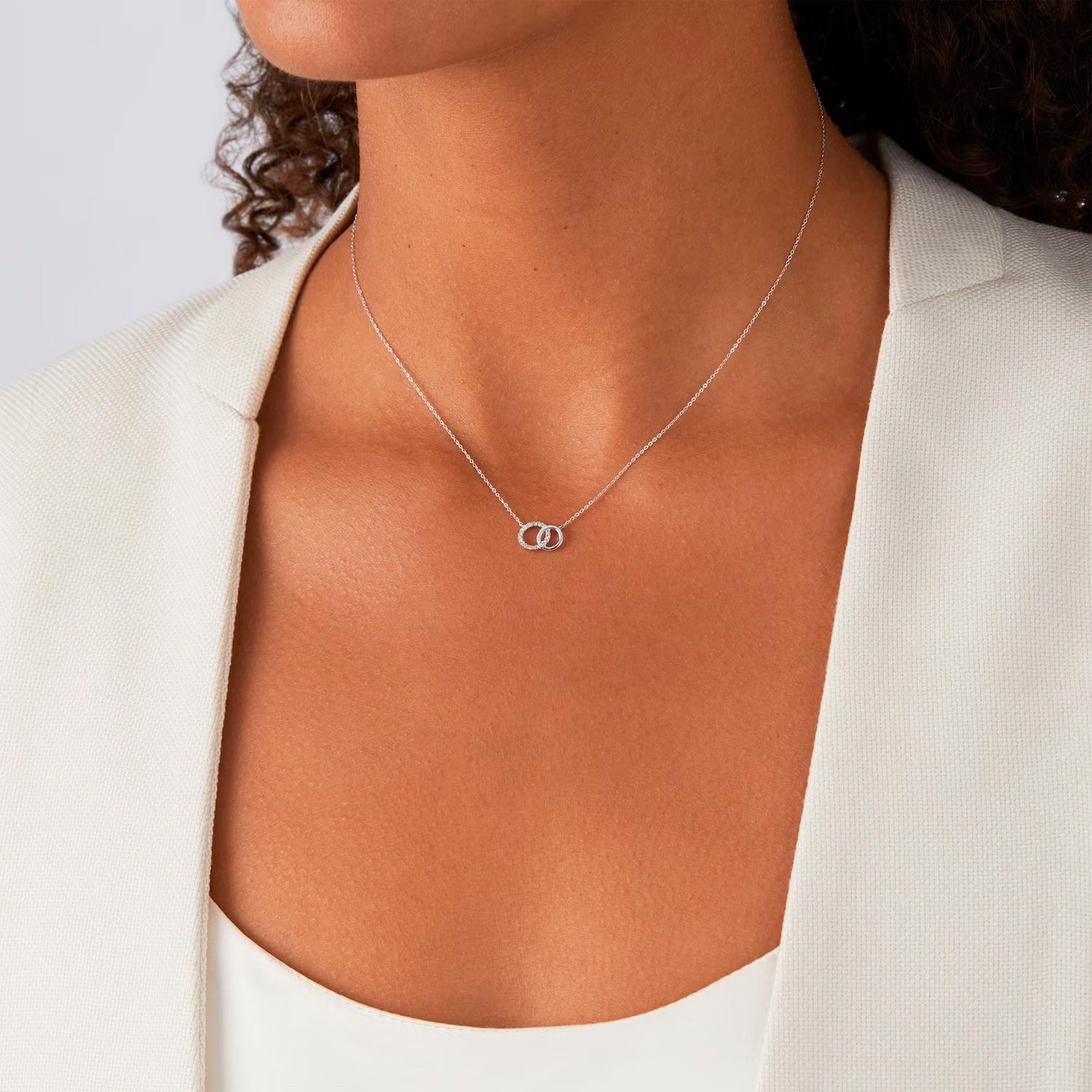 9ct White Gold 0.05cttw Diamond Circle Necklace