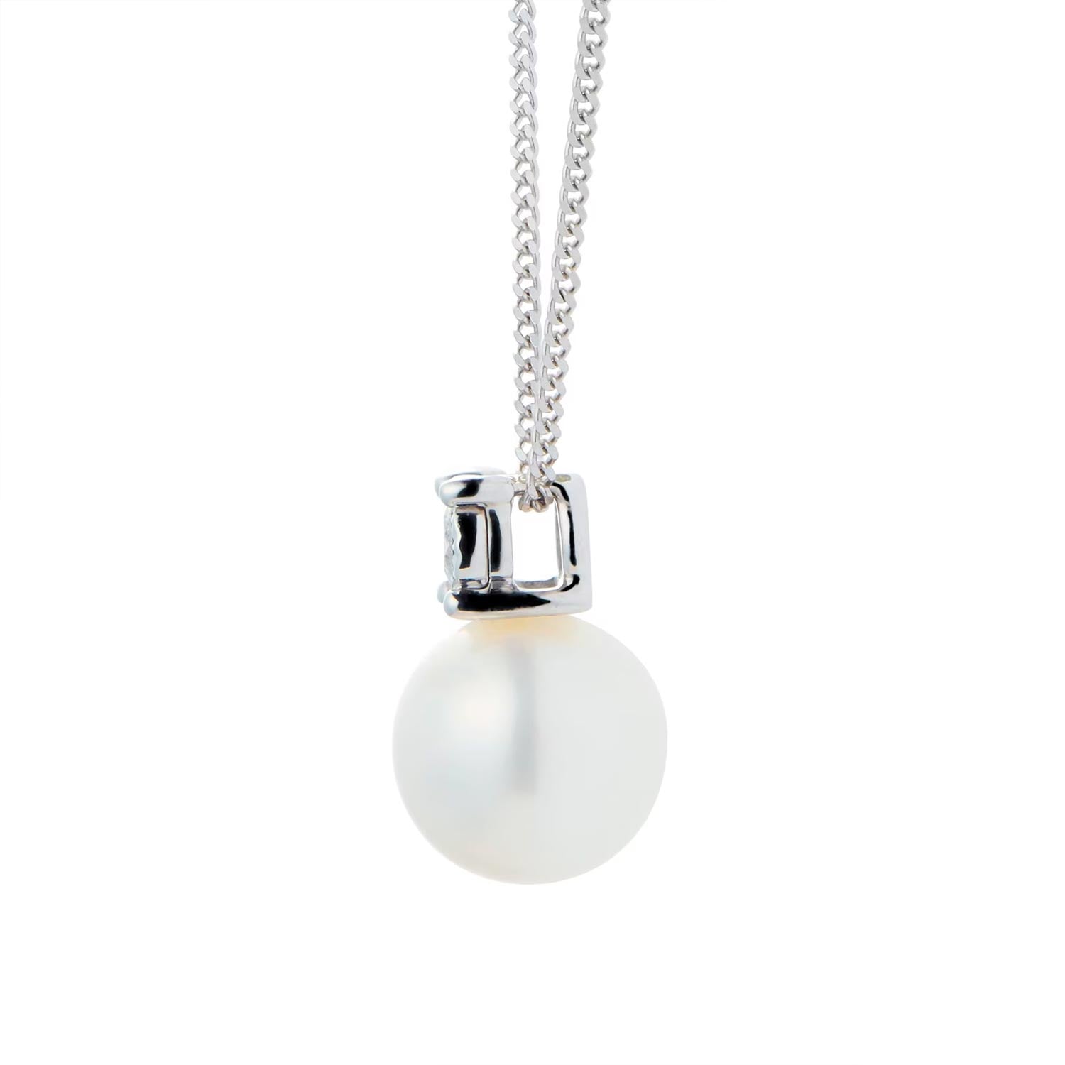 9ct White Gold Diamond And 6.5-7mm Fresh Water Pearl Pendant