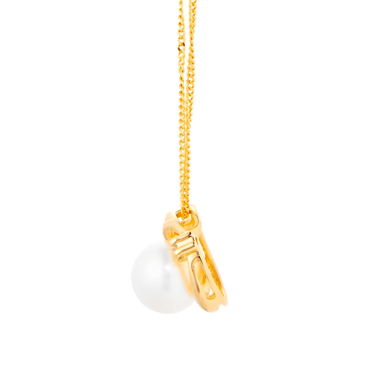 9ct Yellow Gold Pendant With Fresh Water Pearl & 0.02ct Diamond