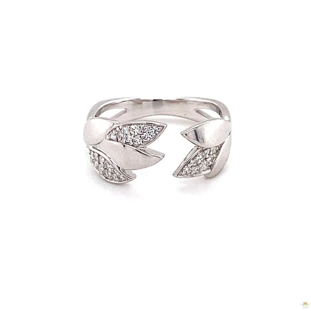 0.20 CTW   Round Near-Colorless Moissanite Floral Band in Sterling Silver